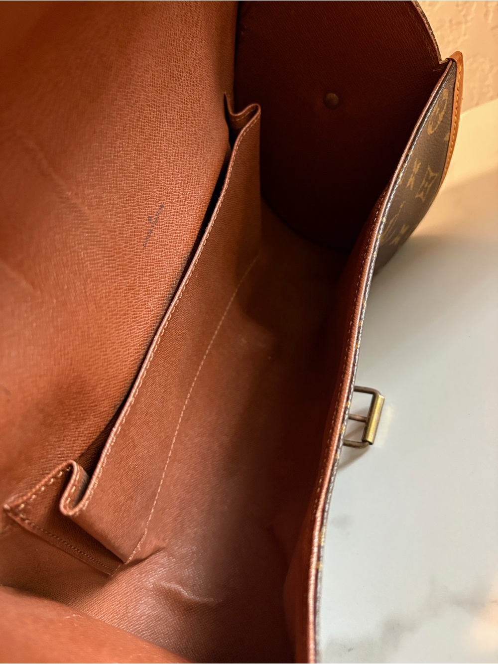 Louis Vuitton Marne Brown
Monogram Crossbody Bag - Picture 15 of 16